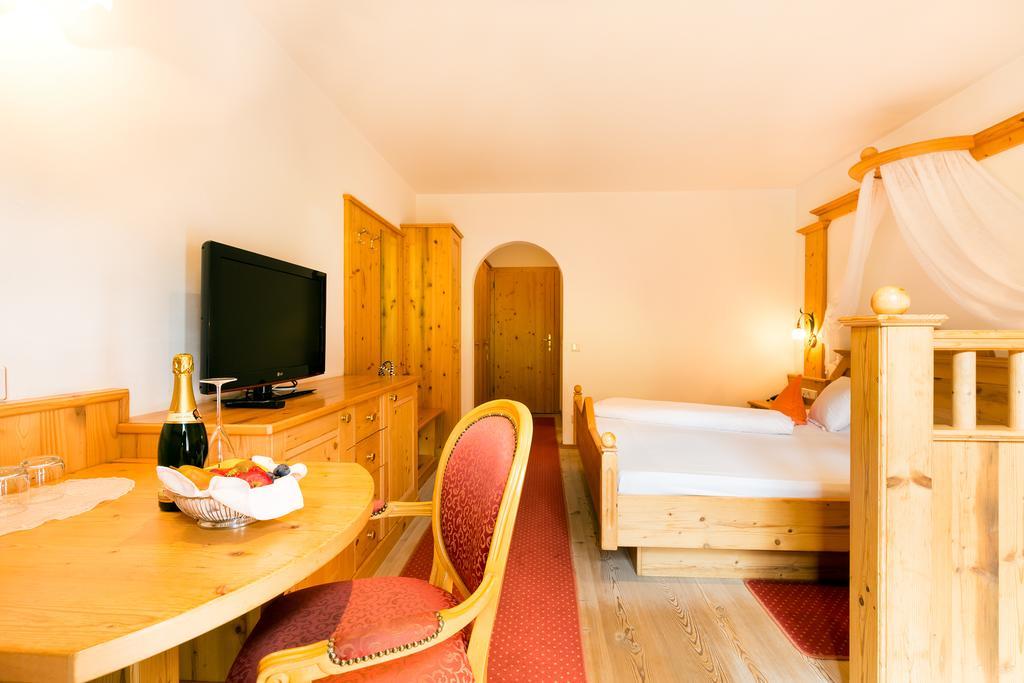 Berghotel Racines Værelse billede